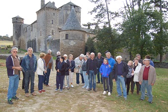 Voici un reportage photo de notre dernière sortie à Bourines et au village (méconnu) de Vimenet... Beau, parfois surprenant et vraiment intéressant, sans compter la passion de nos guides dans cette très belle excursion! Voici l'adresse de la page Facebook de l'association Les Bourines en Rouergues: https://www.facebook.com/bourinesenrouergue/