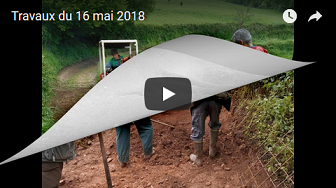 VIDEO DIAPORAMA: Le chemin d'accès au pont de Comencau était très détérioré par les passages successifs des véhicules, une marche assez importante s'étant creusée, rendant l'accès au pont difficile...voire impossible pour nos véhicules particuliers de tous les jours.. Il s'avérait donc nécessaire et urgent de résoudre se problème majeur. 